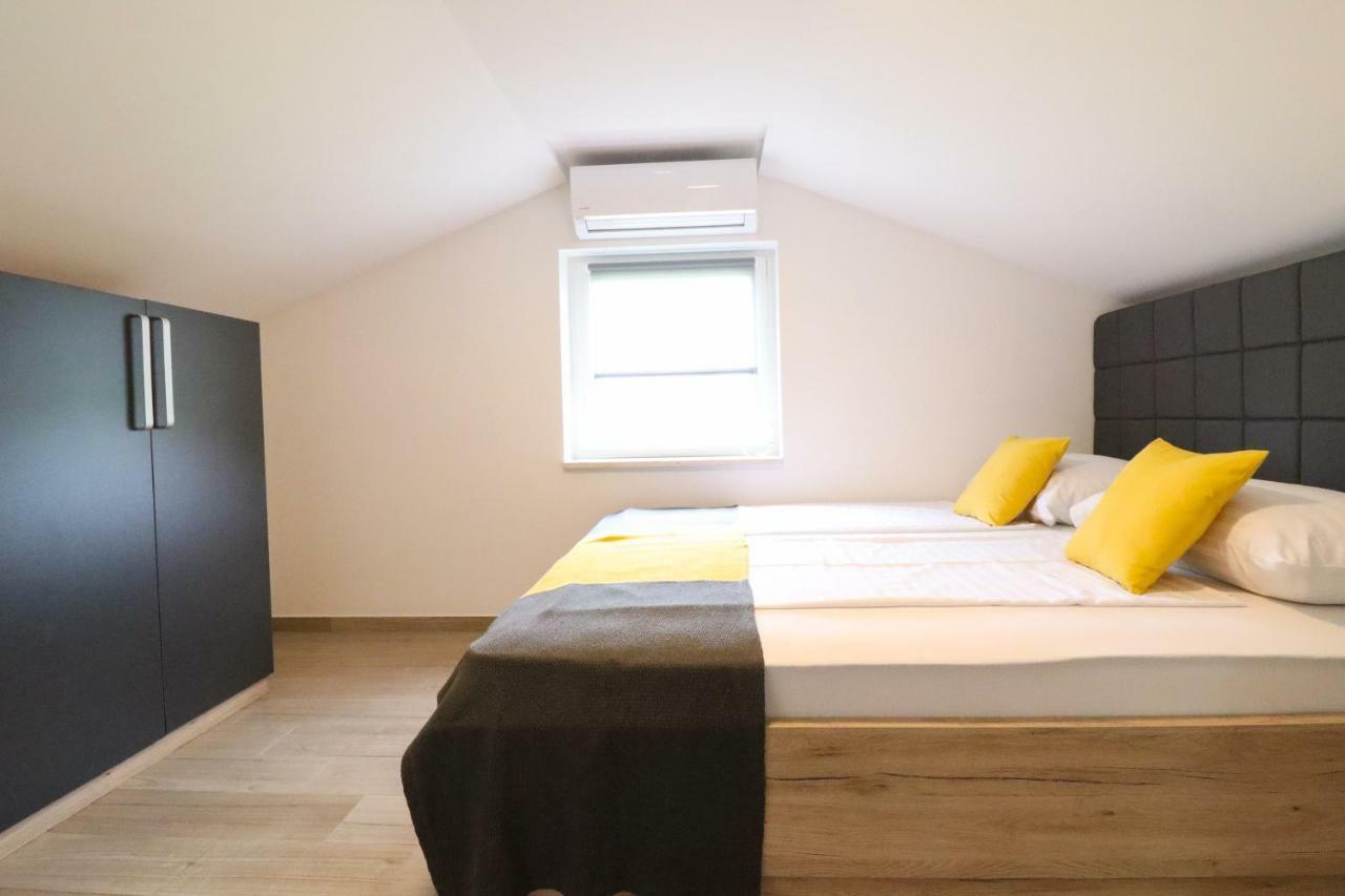 Brand New Apartment In Malinska Eksteriør bilde
